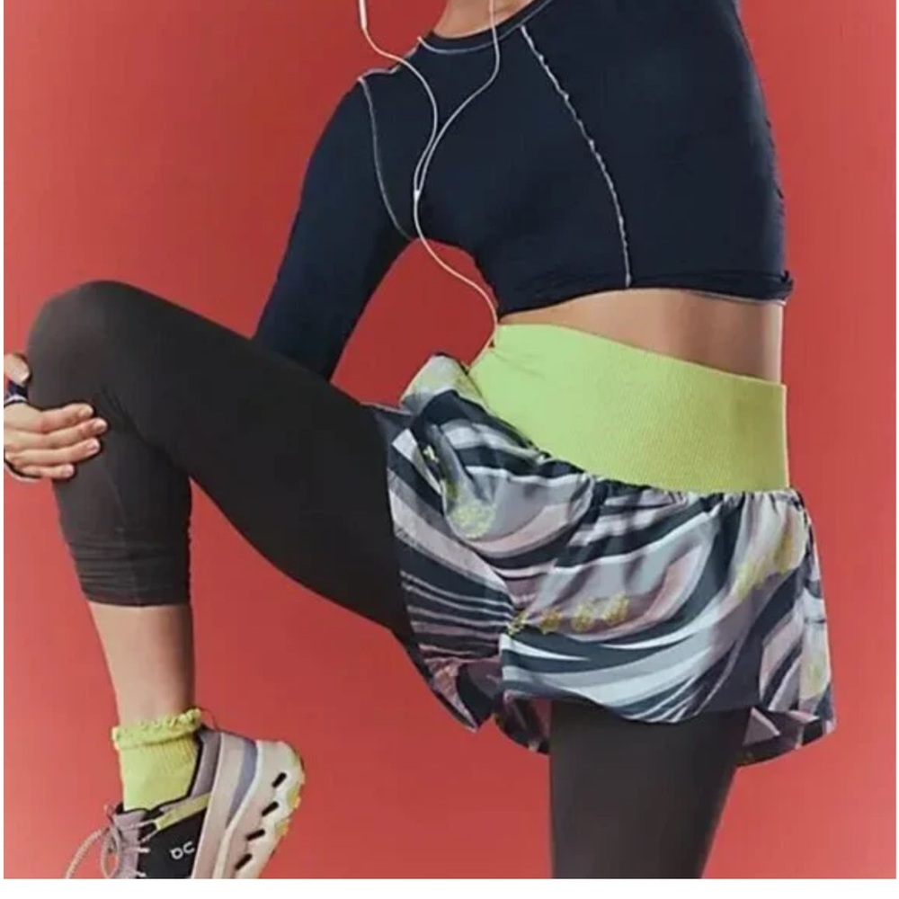 Free People Carpe Diem Printed Shorts in Sporty Stripe Combo Skyline Retail $48 - Picture 2 of 9